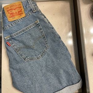 Levi Bermuda Shorts